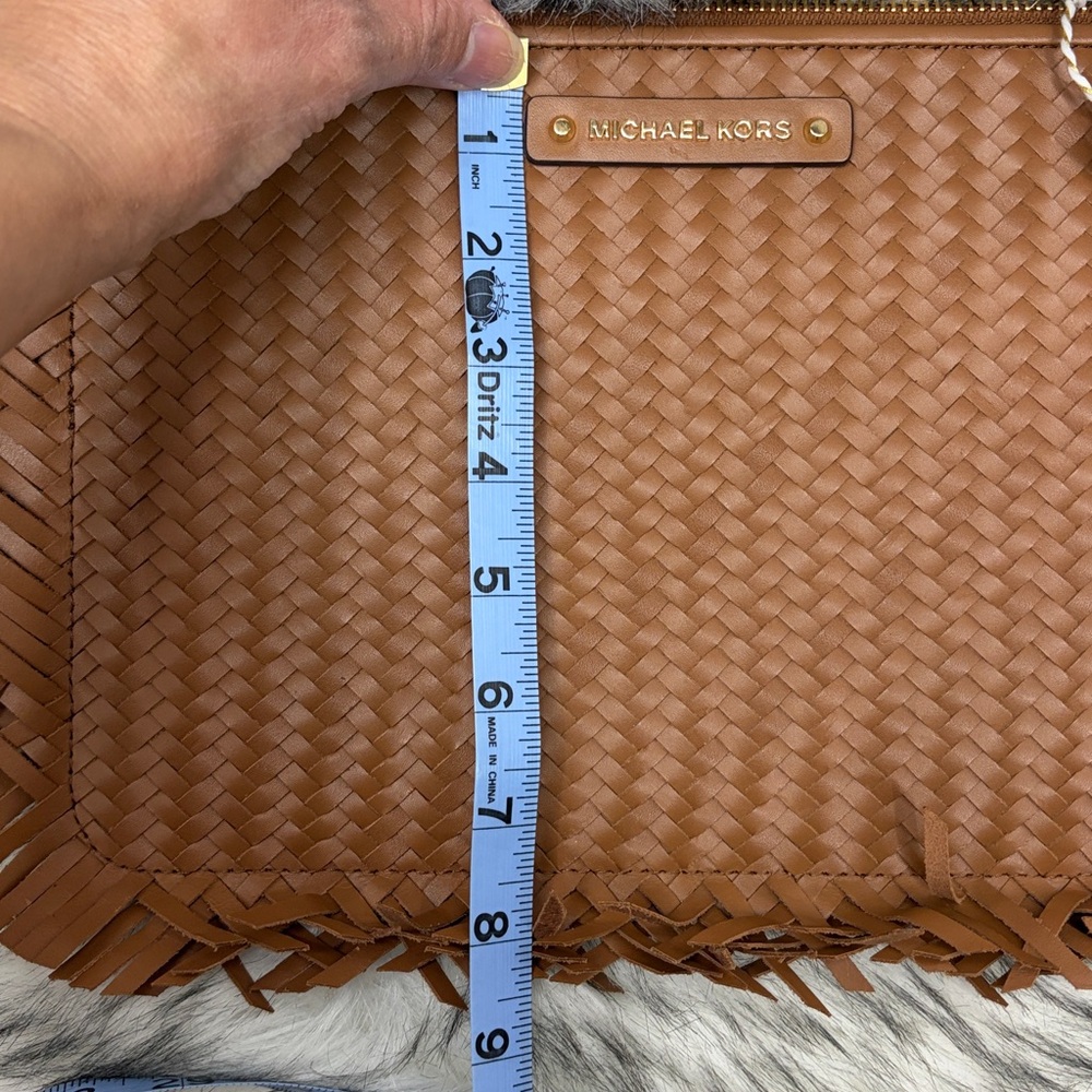 Michael Kors jet set Tan Woven leather large Fringe Clutch wristlet - Picture 5 of 9